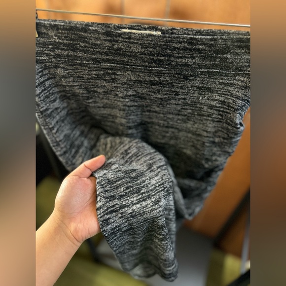 Aritzia Wilfred Free Heather Black Skirt XS - Picture 8 of 9